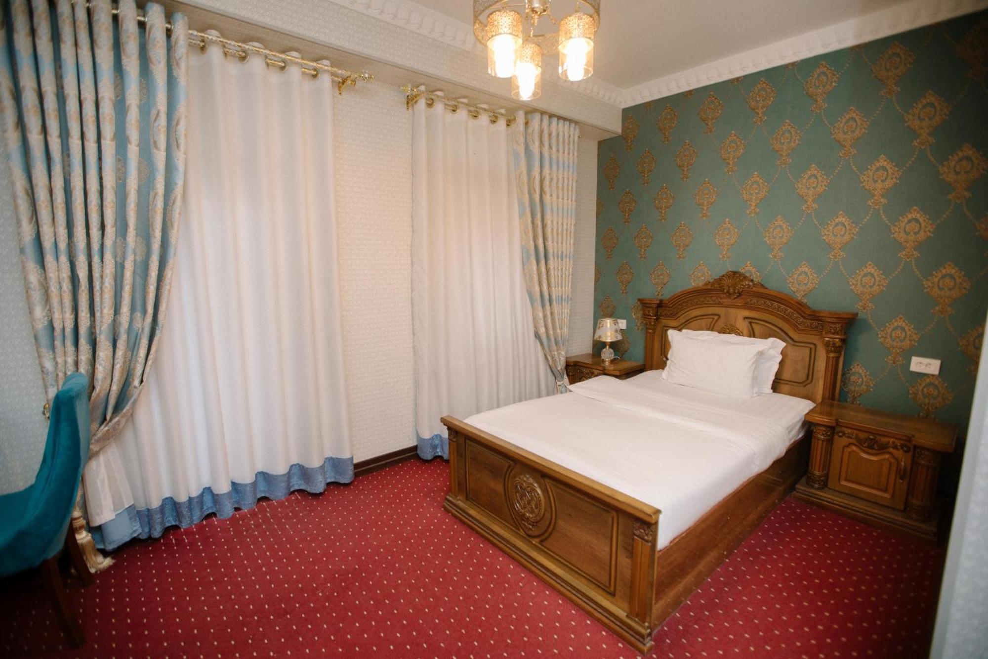 Dendi Plaza Hotel Buhara Exterior foto