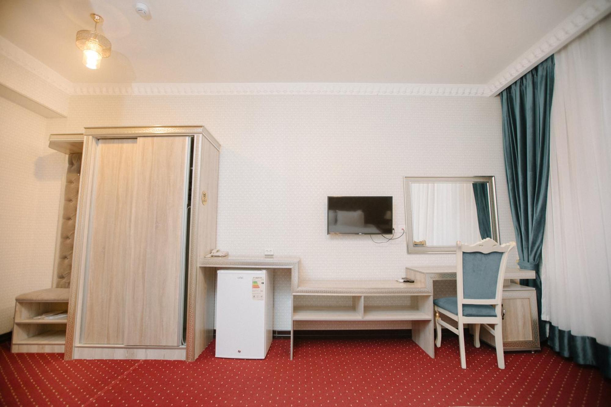 Dendi Plaza Hotel Buhara Exterior foto